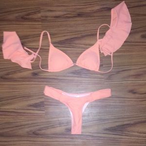 Flutter sleeve bikini